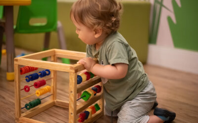 Speelgoed voor je baby: Wat kies je op welke leeftijd?
