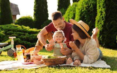 Een zomers uitje met je baby: dit neem je mee voor een geslaagde picknick